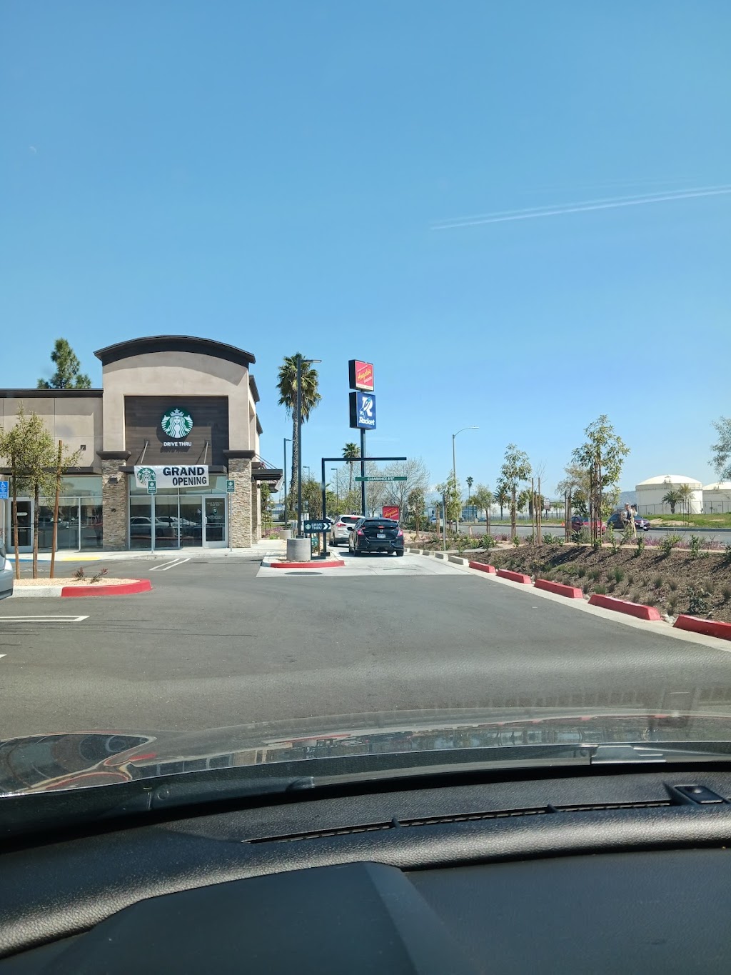 Starbucks | cafe | 22350 Cactus Ave, Moreno Valley, CA 92553, USA | 9519883976 OR +1 951-988-3976