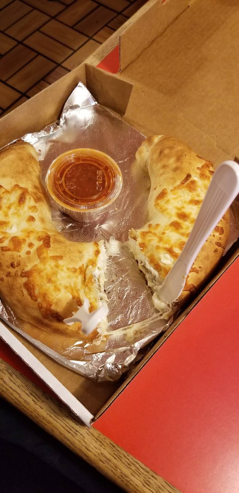 Giovannis Pizzeria | restaurant | 5604 Greene St, Philadelphia, PA 19144, USA | 2158429480 OR +1 215-842-9480