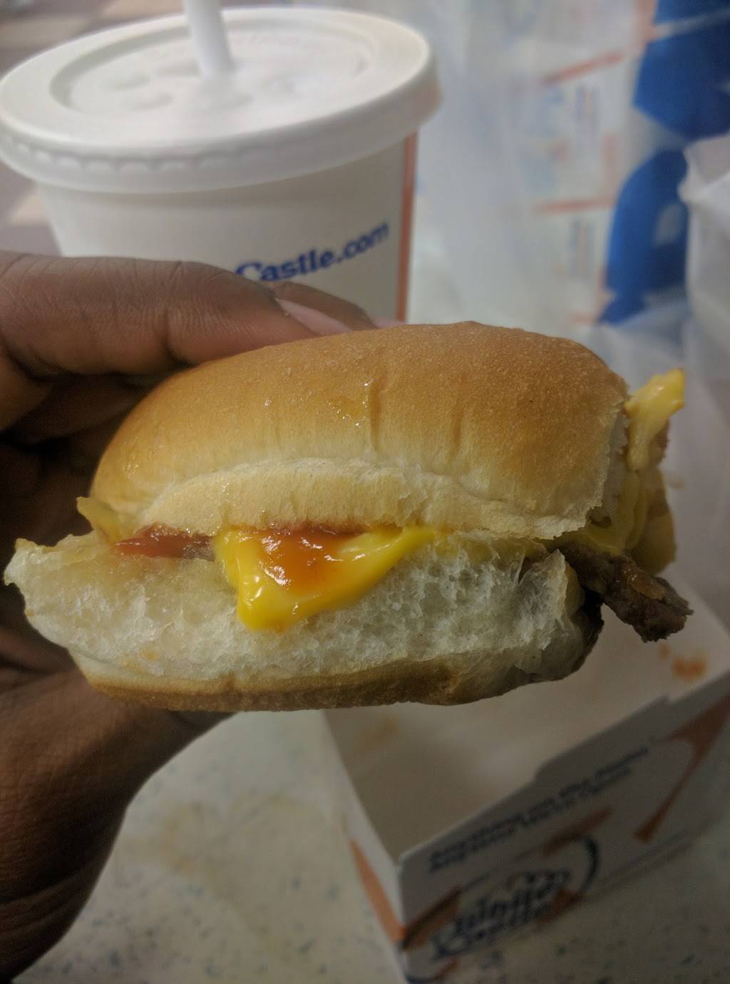 White Castle | restaurant | 351 E 103rd St, New York, NY 10029, USA | 2128766737 OR +1 212-876-6737
