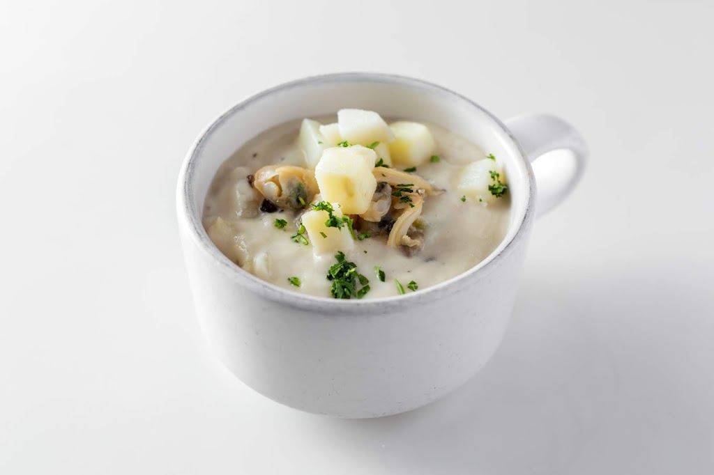 Fish Bar | restaurant | 2956 N Sheffield Ave, Chicago, IL 60657, USA | 7733608686 OR +1 773-360-8686