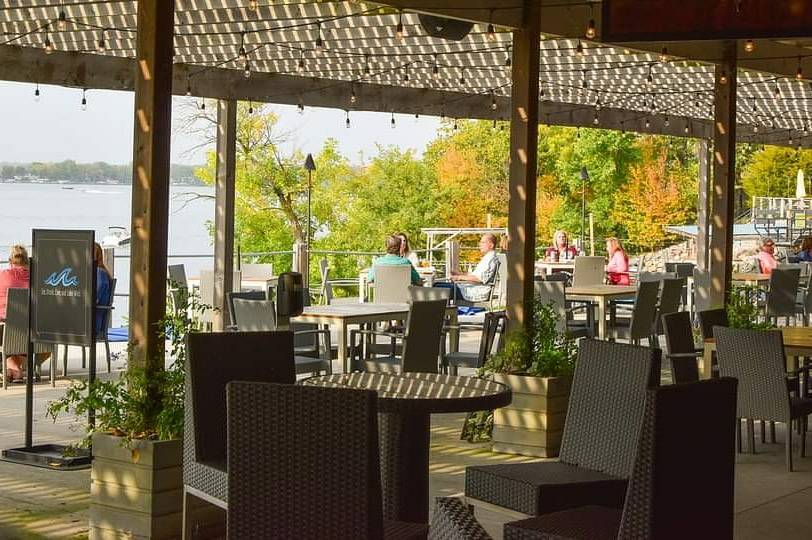 Waters Edge Grille | restaurant | 610 Linden Dr, Arnolds Park, IA 51331, USA | 7122203200 OR +1 712-220-3200