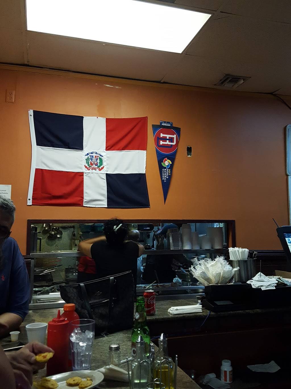 Mangu Cafe Restaurant | restaurant | 2007 W 62nd St, Hialeah, FL 33016, USA | 3058283296 OR +1 305-828-3296