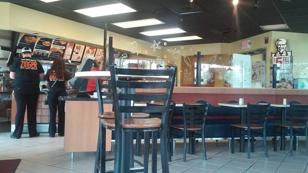 KFC | restaurant | 3040 Krafft Rd, Fort Gratiot Twp, MI 48059, USA | 8103853311 OR +1 810-385-3311