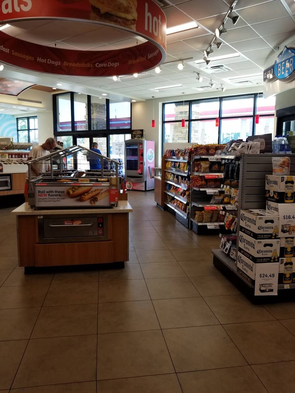 RaceTrac | bakery | 2335 Cleveland Ave, Fort Myers, FL 33901, USA | 2392260742 OR +1 239-226-0742