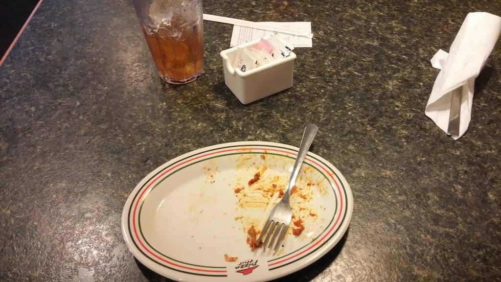 Pizza Hut | meal takeaway | 602 G Ave, Grundy Center, IA 50638, USA | 3198245443 OR +1 319-824-5443