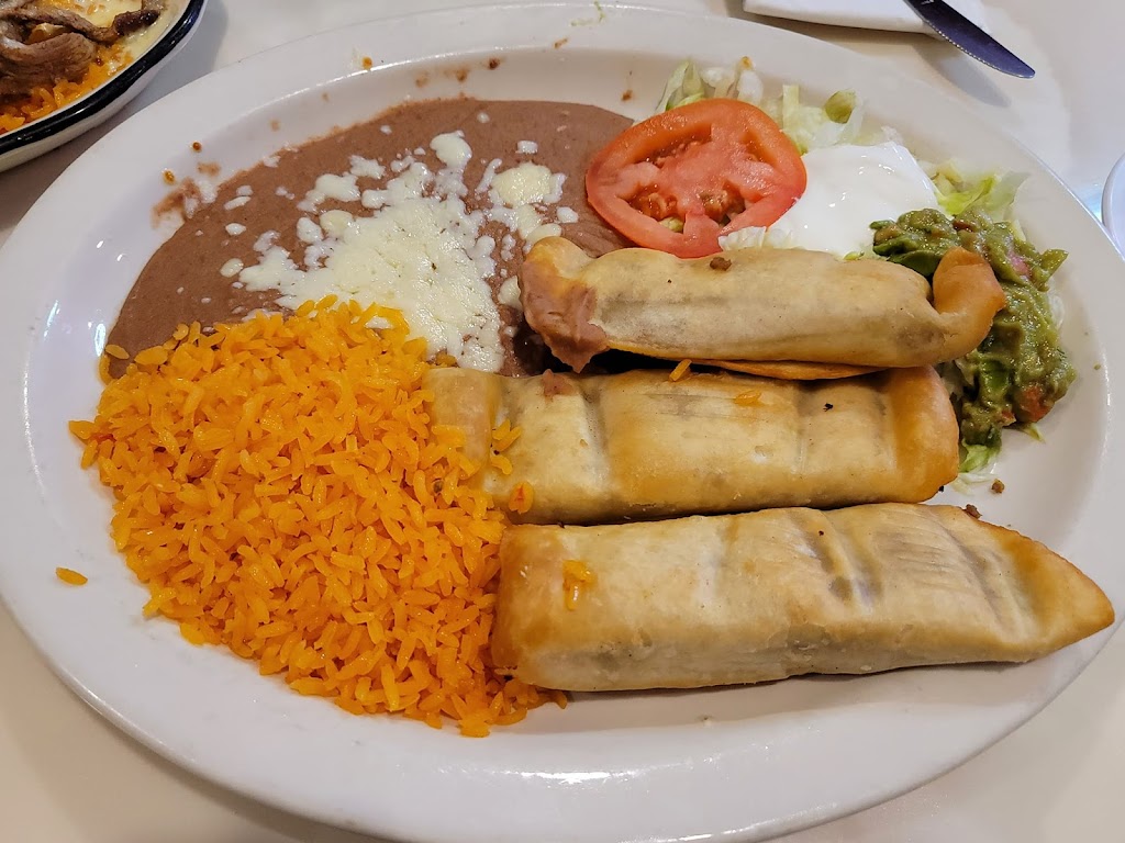 La Espuela Cantina & Grill | restaurant | 3235 NW Evangeline Thruway, Lafayette, LA 70507, USA | 3375202119 OR +1 337-520-2119