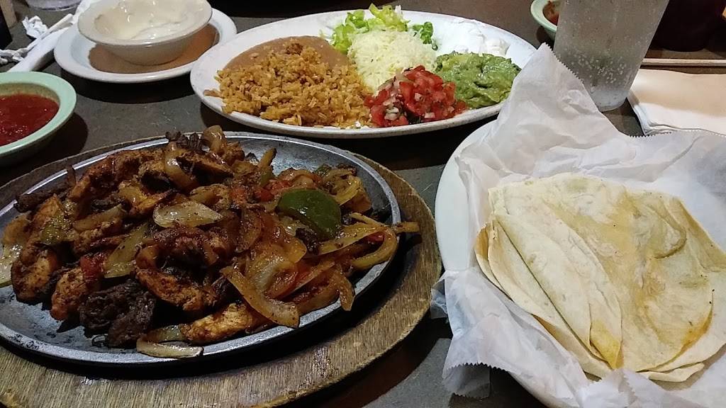 La Fiesta Mexican Restaurant | restaurant | 9513 NW 39th Ave, Gainesville, FL 32606, USA | 3523358484 OR +1 352-335-8484