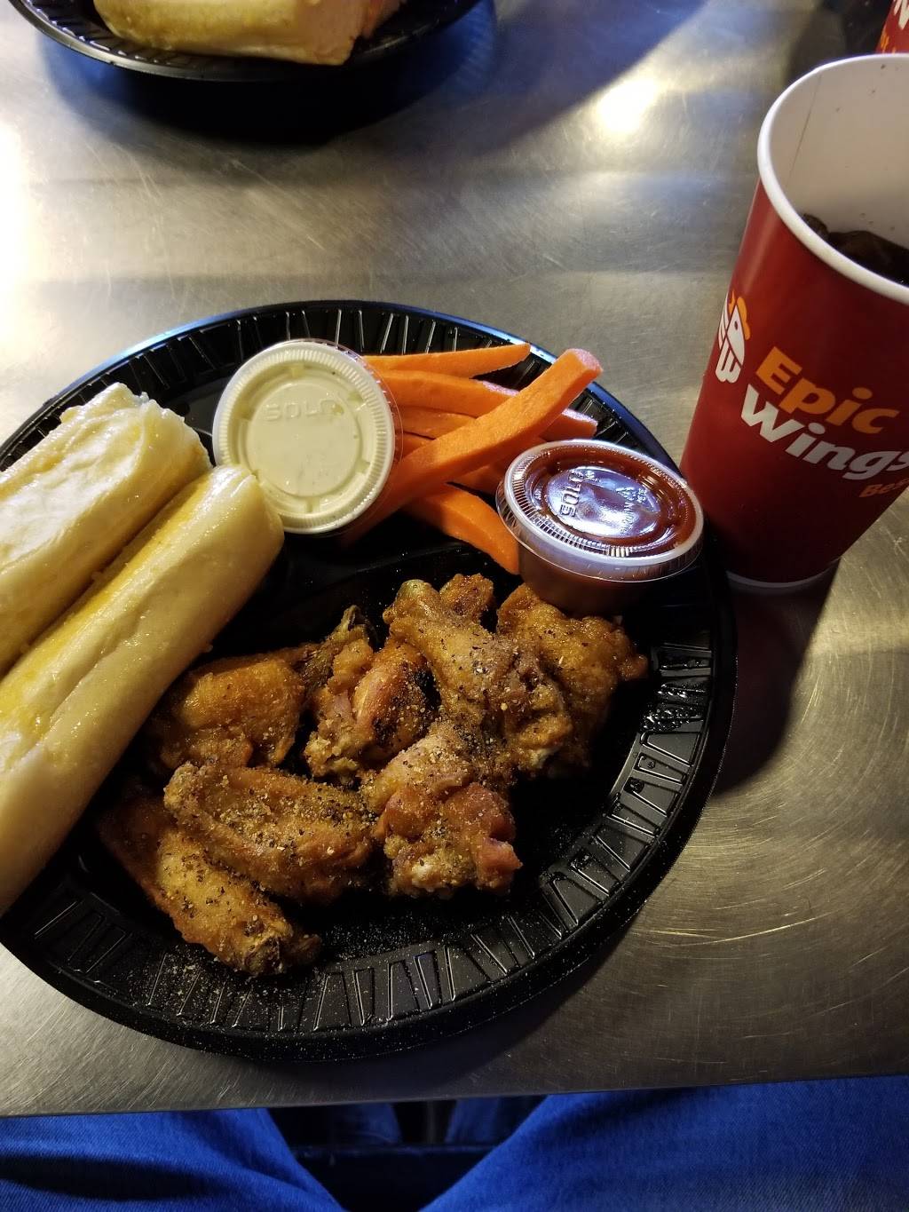 Epic Wings N Things | restaurant | 40942 California Oaks Rd, Murrieta, CA 92562, USA | 9514612331 OR +1 951-461-2331
