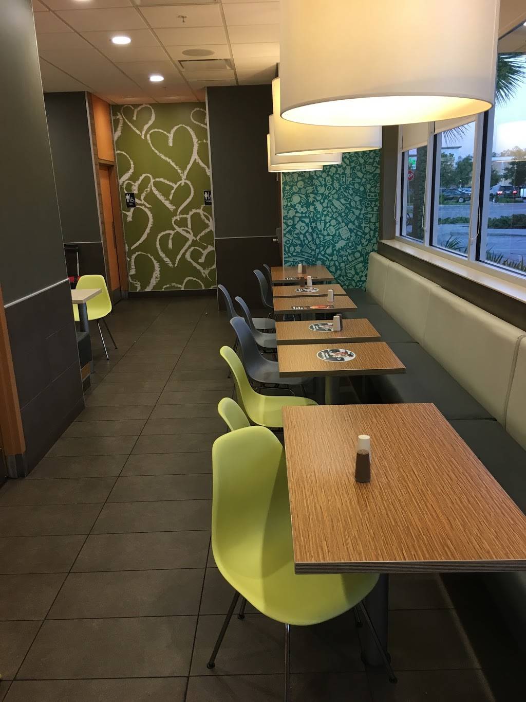 McDonalds | cafe | 12301 E Colonial Dr, Orlando, FL 32826, USA | 4072080441 OR +1 407-208-0441
