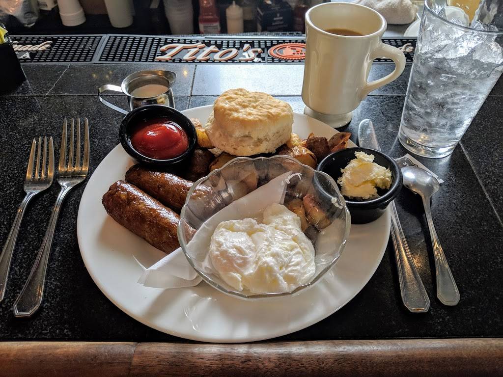 The Classic Cup Cafe | cafe | 301 W 47th St, Kansas City, MO 64112, USA | 8167531840 OR +1 816-753-1840