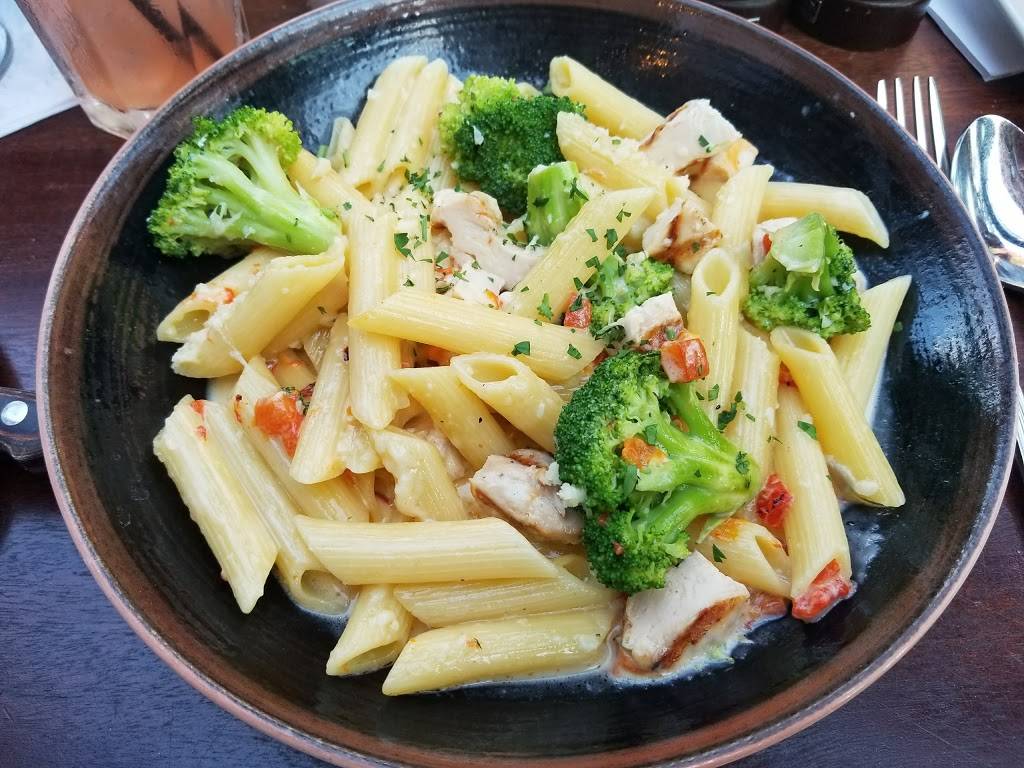 Joes American Bar & Grill | restaurant | 181 Newbury St, Boston, MA 02116, USA | 6175364200 OR +1 617-536-4200