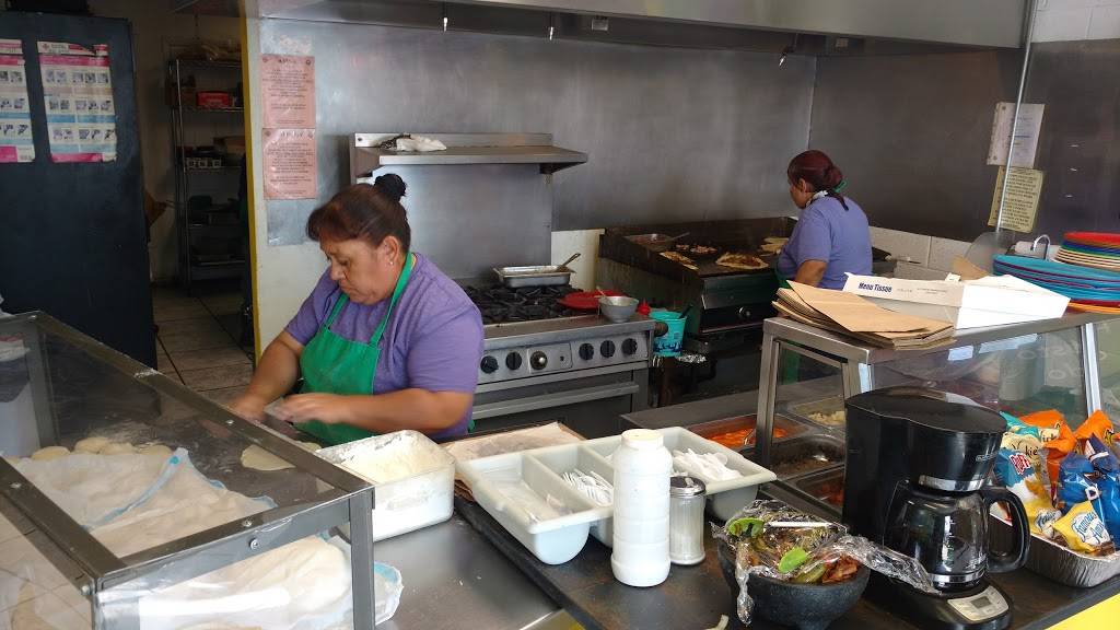 Burritos El Padrino | restaurant | 505 N Copia St, El Paso, TX 79903, USA | 9155645549 OR +1 915-564-5549