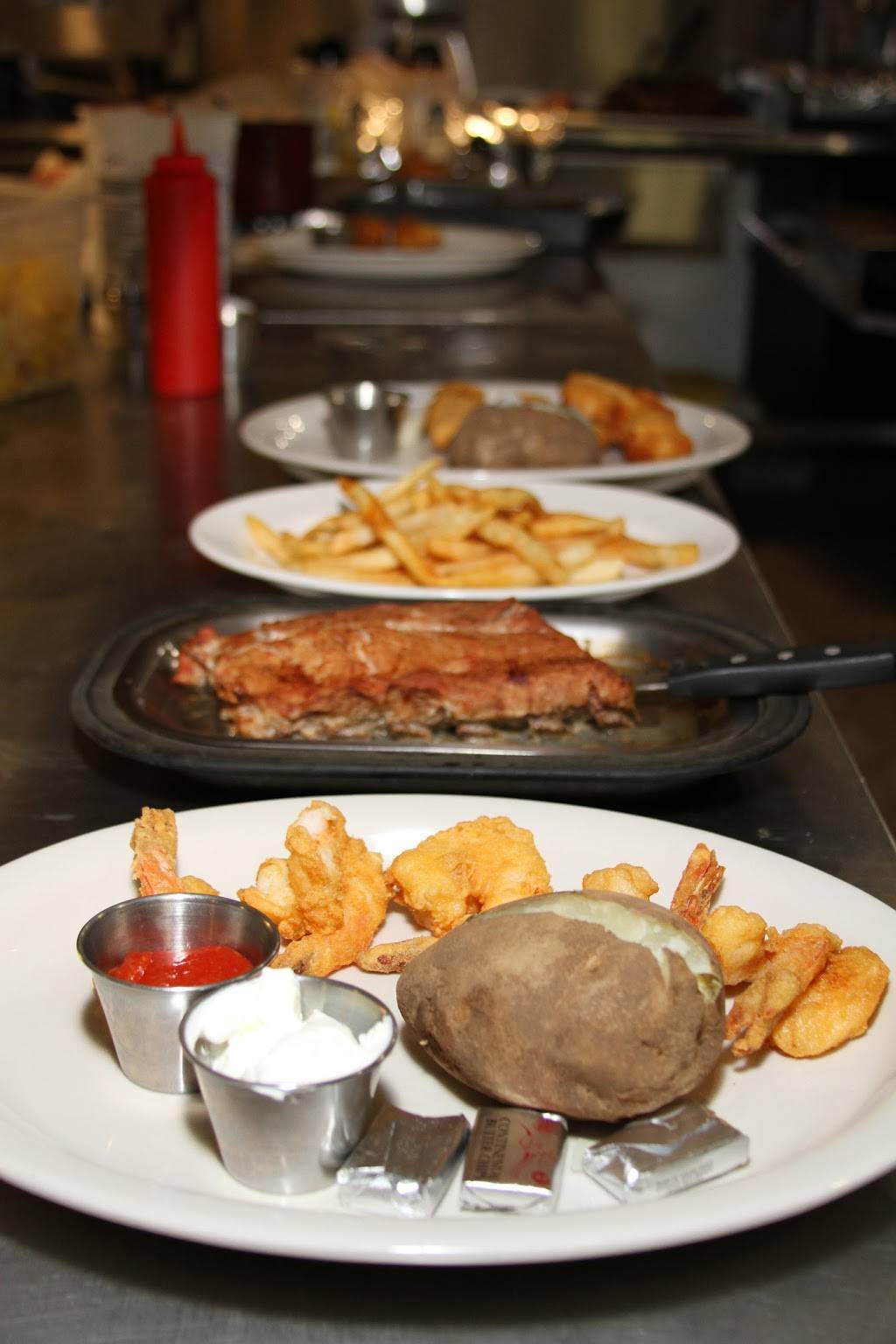 The Rivers Bar & Supper Club | restaurant | 141 County Rd KK, Amherst, WI 54406, USA | 7158243113 OR +1 715-824-3113