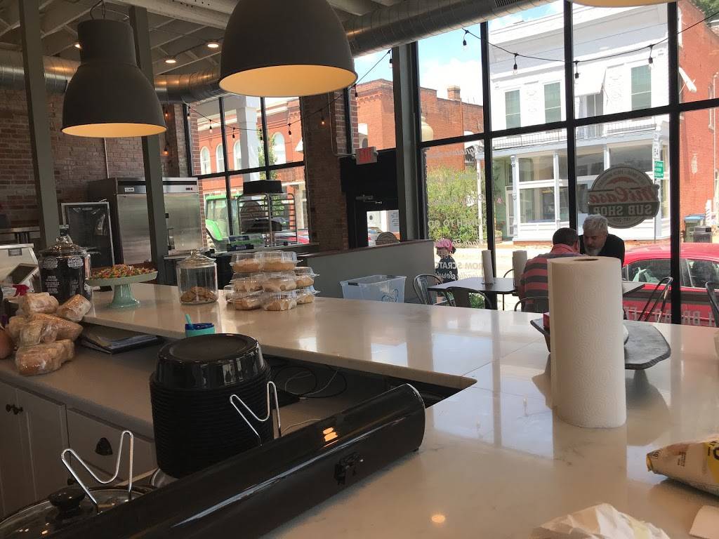 Micasa Sub Shop | restaurant | 122 E Market St, Red Bud, IL 62278, USA | 6182823733 OR +1 618-282-3733