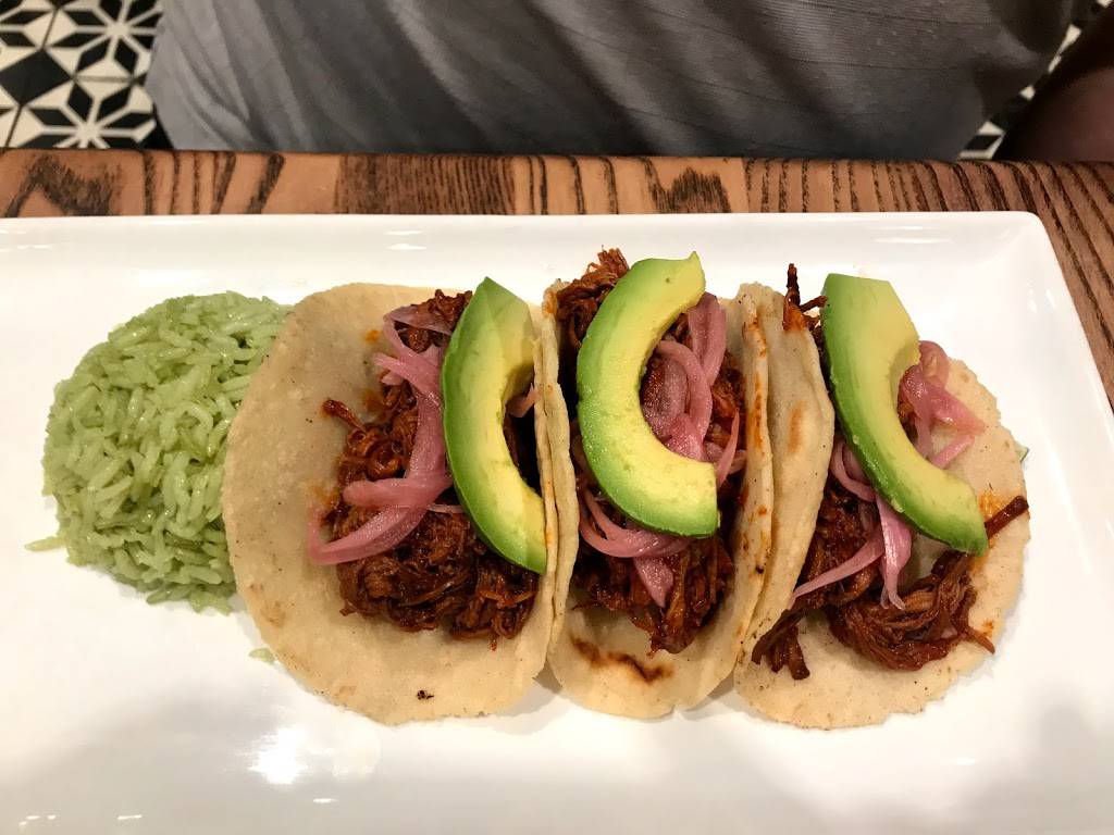 El Bolero - Fitzhugh | restaurant | 2722 N Fitzhugh Ave, Dallas, TX 75204, USA | 2142382211 OR +1 214-238-2211