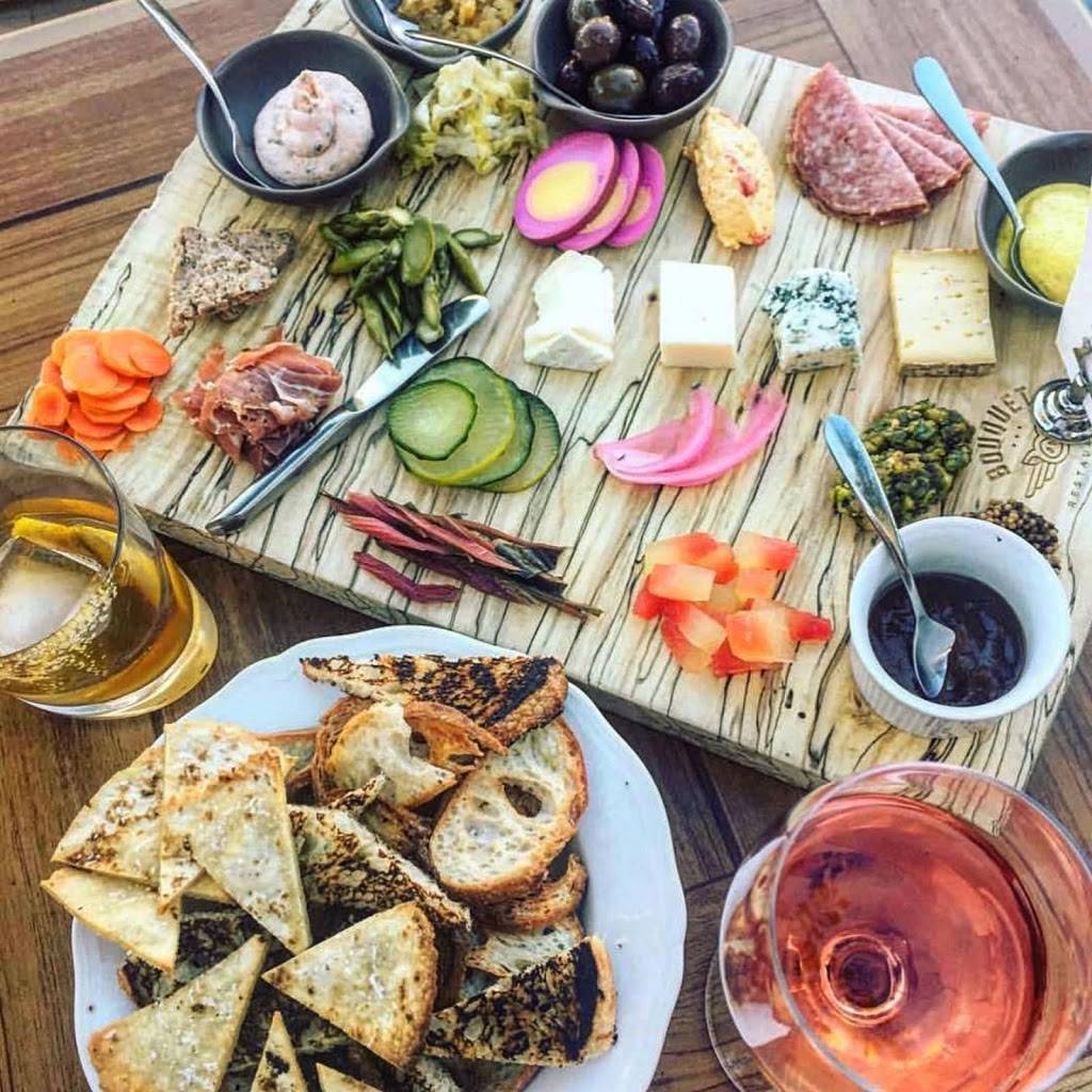 Bouquet Restaurant | restaurant | 519 Main St, Covington, KY 41011, USA | 8594917777 OR +1 859-491-7777