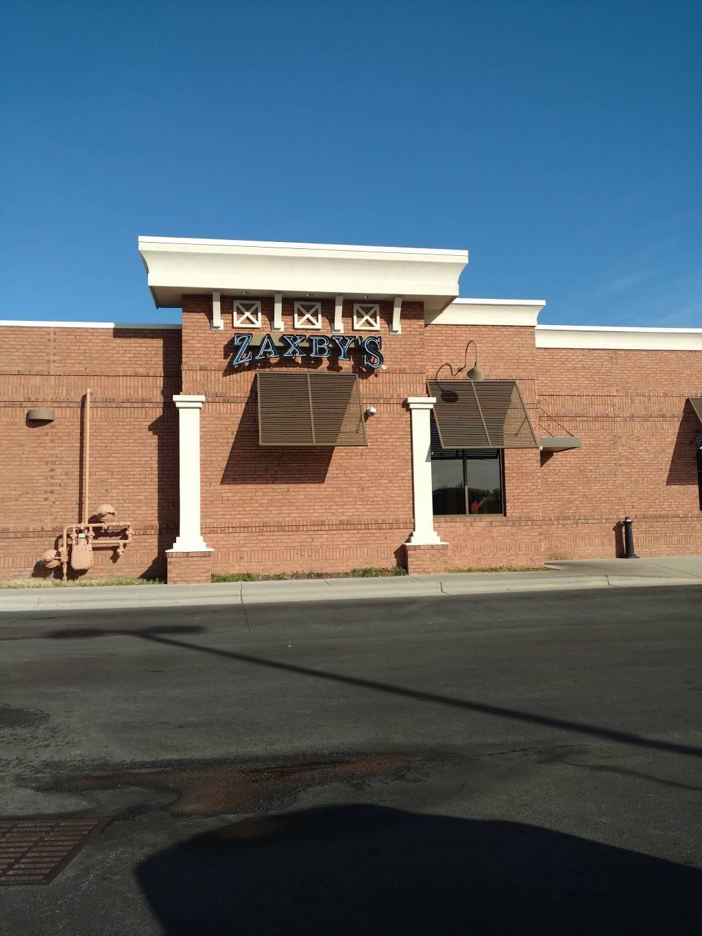 Zaxbys Chicken Fingers & Buffalo Wings | restaurant | 1657 New Garden Rd, Greensboro, NC 27410, USA | 3368540415 OR +1 336-854-0415