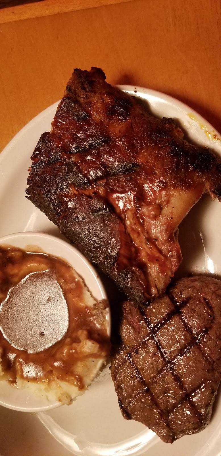 Texas Roadhouse | restaurant | 2375 S Oneida St, Green Bay, WI 54304, USA | 9204988800 OR +1 920-498-8800