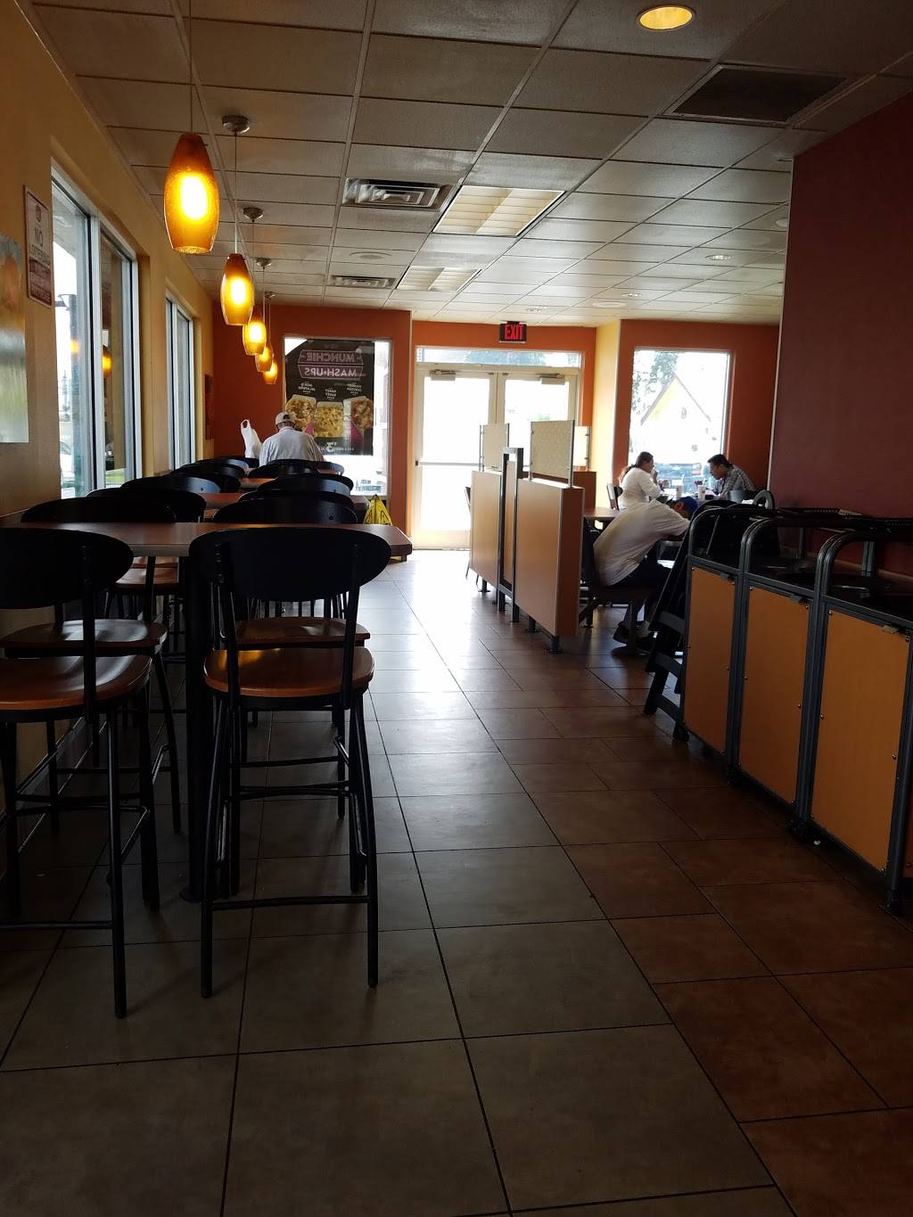 Jack in the Box | restaurant | 3600 E 3rd St, Los Angeles, CA 90063, USA | 3237809909 OR +1 323-780-9909