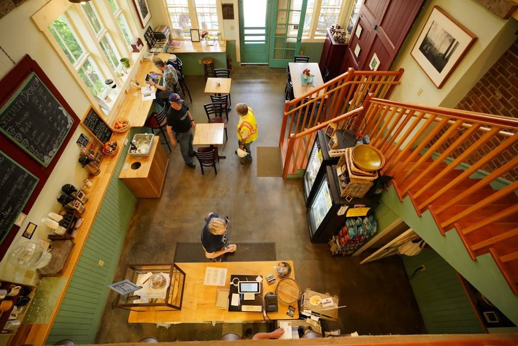 Peacham Cafe | restaurant | 643 Bayley Hazen Rd, Peacham, VT 05862, USA | 8023574040 OR +1 802-357-4040