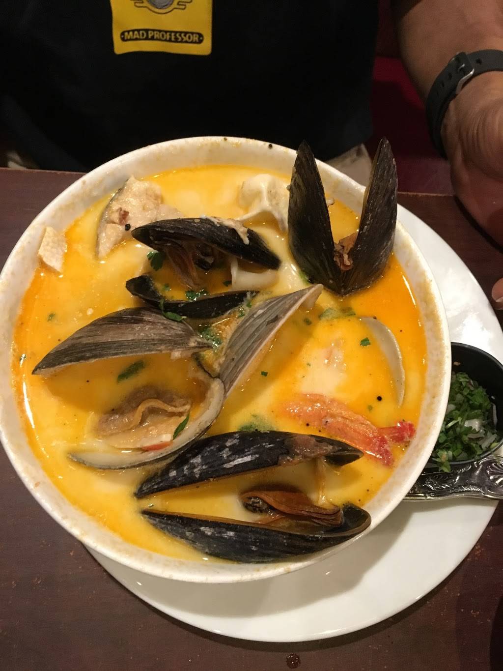 Tipicos Los Amigos | restaurant | 46950 Community Plaza #125, Sterling, VA 20164, USA | 5714340060 OR +1 571-434-0060