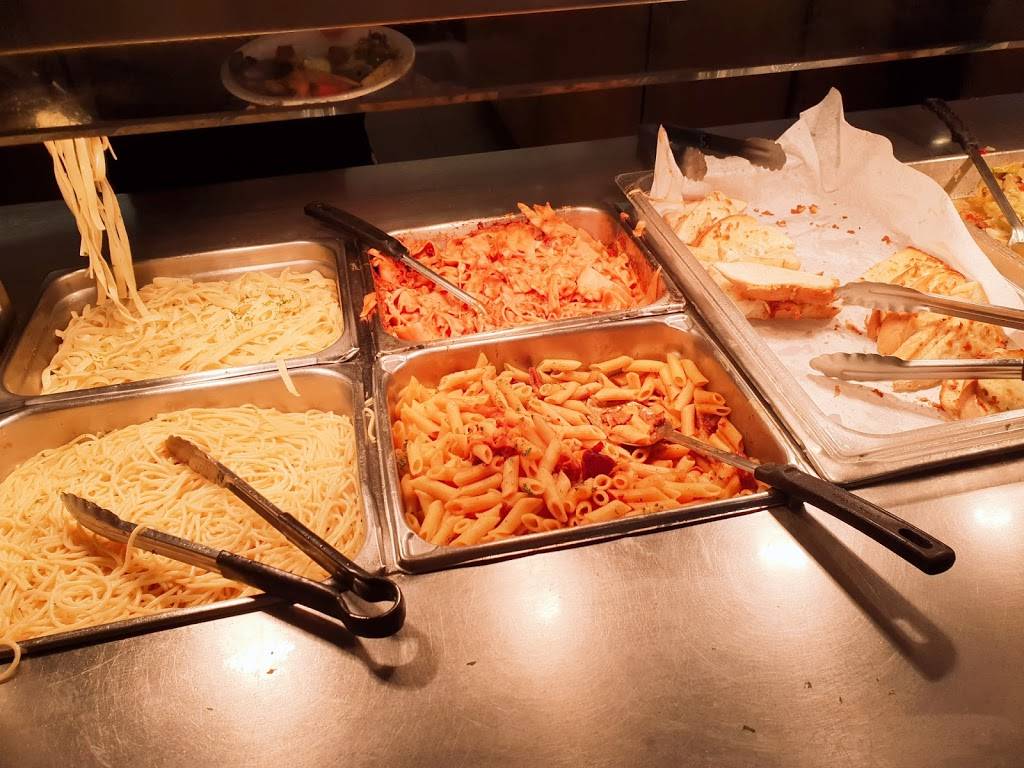 Le White Rabbit | restaurant | 2965 Rue Picard, Saint-Hyacinthe, QC J2S 1H2, Canada | 4507737178 OR +1 450-773-7178