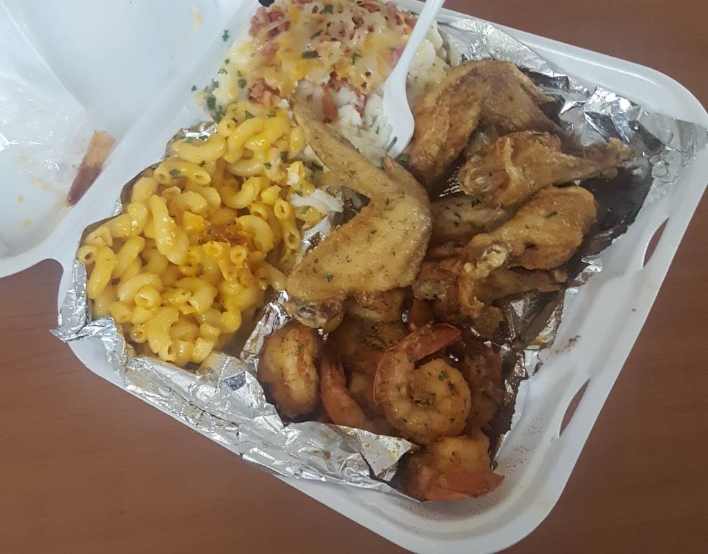 In The Nick Of Time | restaurant | 91 W Silver Spring Rd, Milwaukee, WI 53225, USA | 4145445367 OR +1 414-544-5367