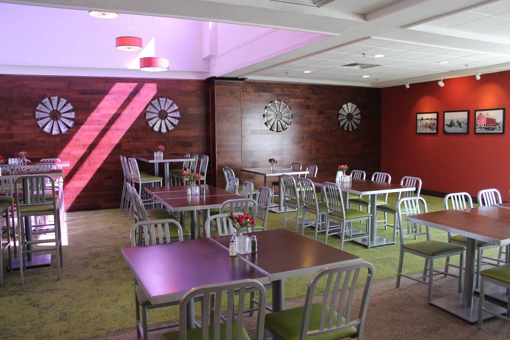 Twist Bar & Grill | restaurant | 6617 Odana Rd, Madison, WI 53719, USA | 6088330110 OR +1 608-833-0110