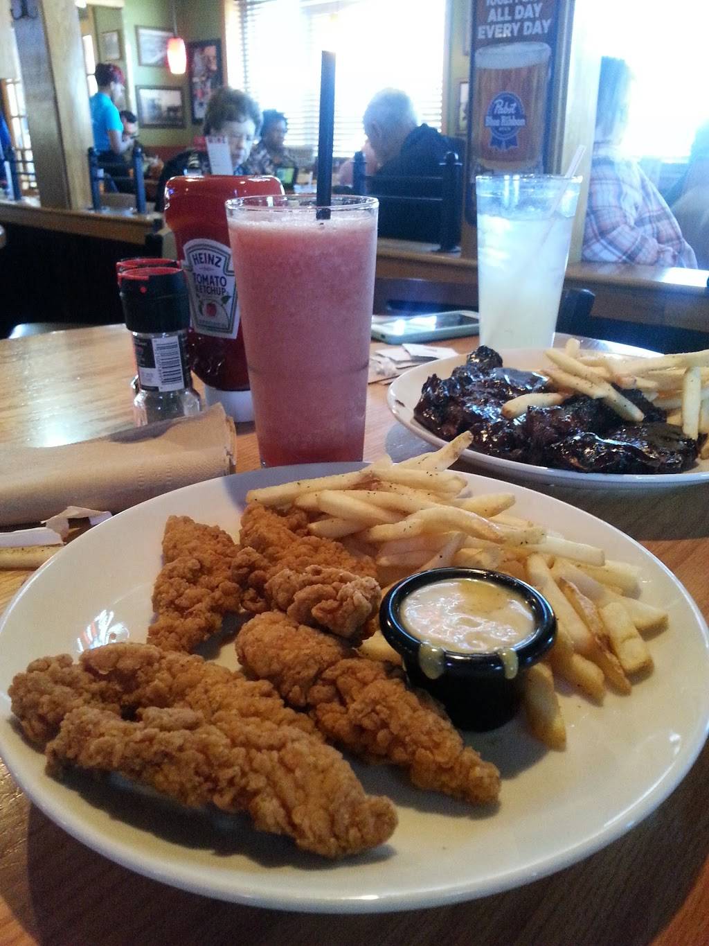 Applebees Grill + Bar | restaurant | 111 Clinton Center Dr, Clinton, MS 39056, USA | 6019248644 OR +1 601-924-8644