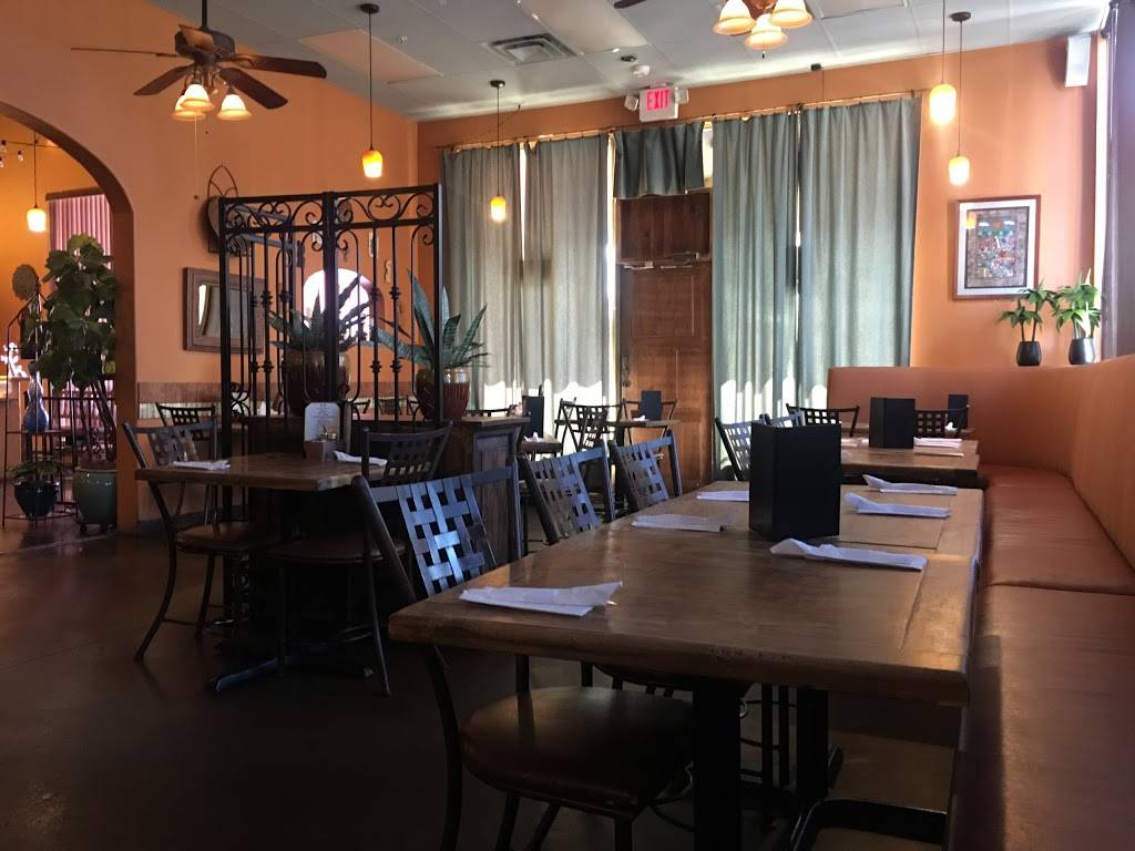 Frank & Finas Cocina | restaurant | 4175 S Grand Canyon Dr, Las Vegas, NV 89147, USA | 7025793017 OR +1 702-579-3017