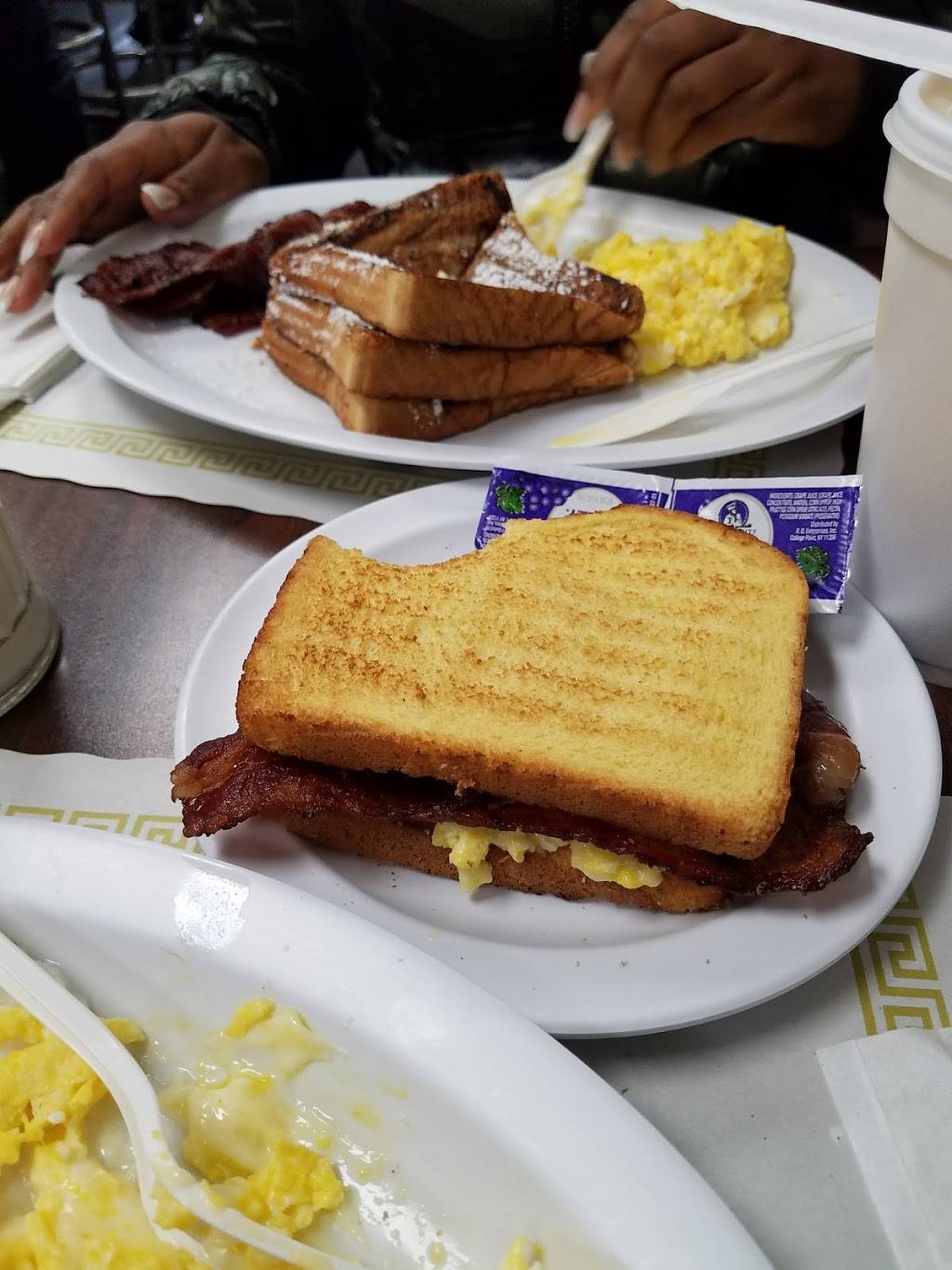 Station Diner | restaurant | 9 S 52nd St, Philadelphia, PA 19139, USA | 2154765722 OR +1 215-476-5722