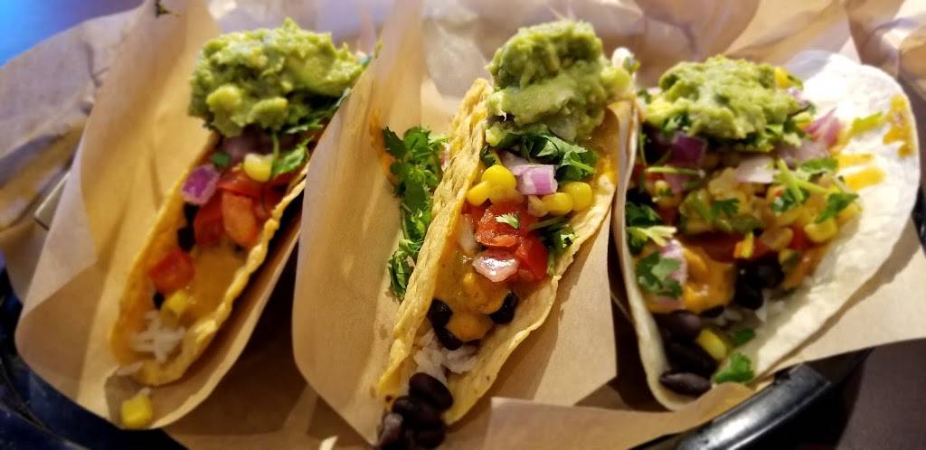 QDOBA Mexican Eats | restaurant | 4000 Chapel View Blvd Suite 100, Cranston, RI 02920, USA | 4019465200 OR +1 401-946-5200