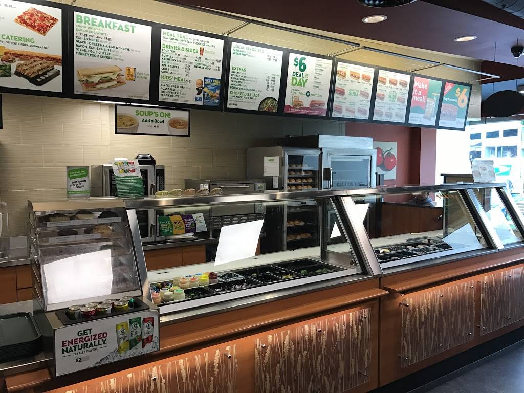 Subway Restaurants | restaurant | 11733 Barrington Ct, Los Angeles, CA 90049, USA | 3108890035 OR +1 310-889-0035