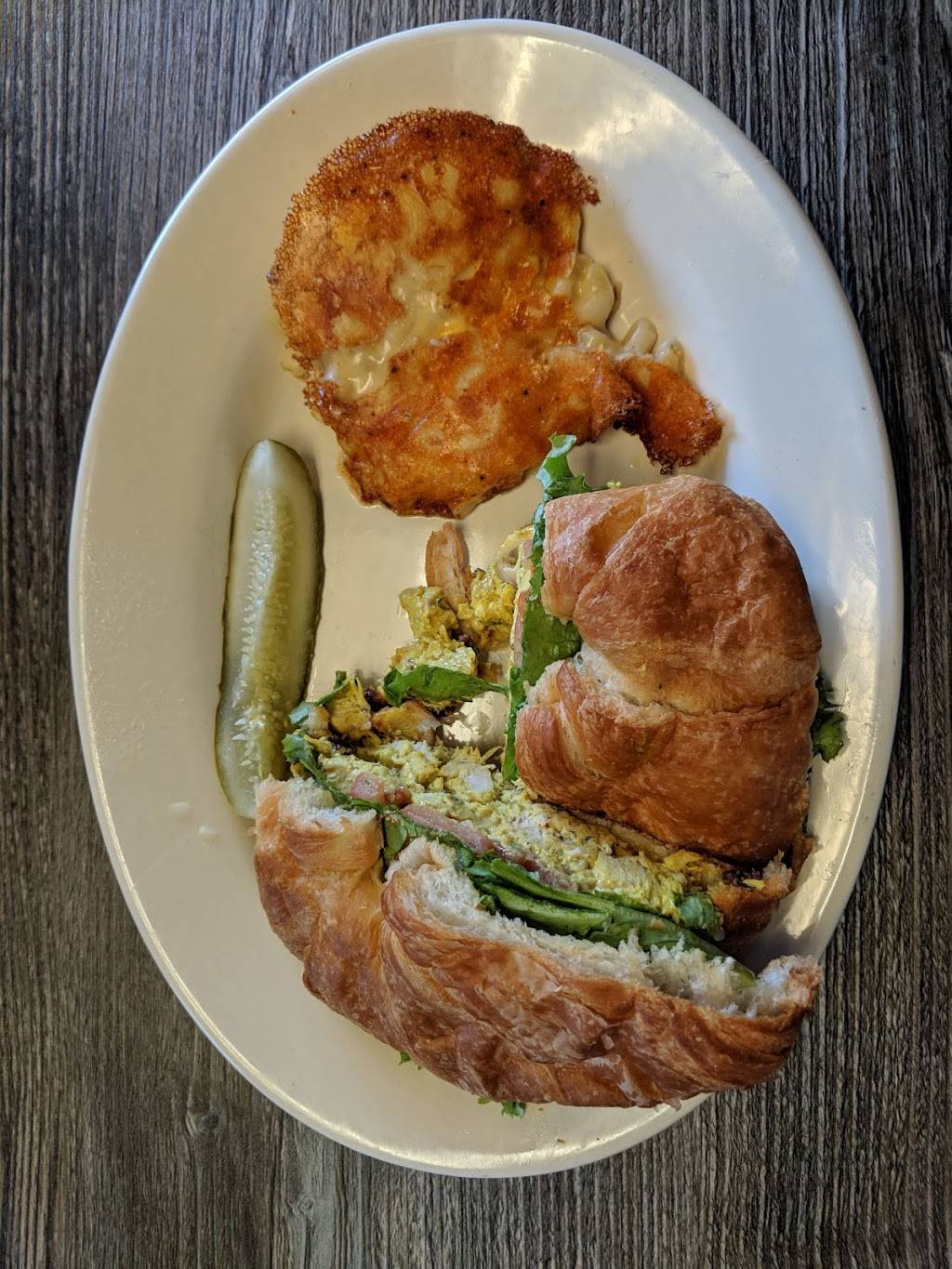 Mason Dixon Cafe | restaurant | 2100 Princess Anne St, Fredericksburg, VA 22401, USA | 5403711950 OR +1 540-371-1950