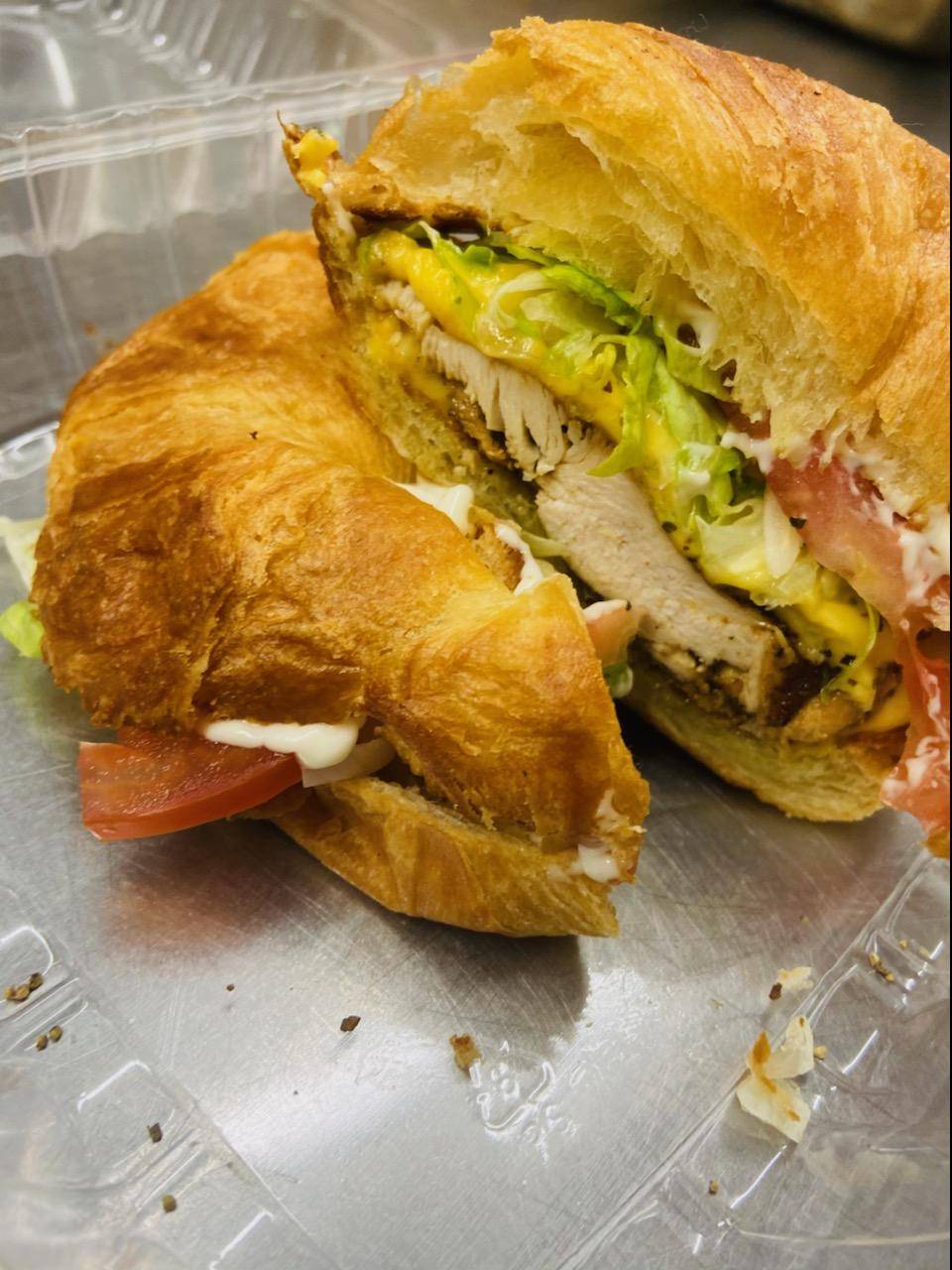 Vicky’s cafe | restaurant | 2055 W 79th St, Chicago, IL 60620, United States | 7737016851 OR +1 773-701-6851