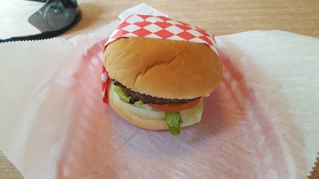 Chompers Diner | restaurant | 17951 US-19, Fanning Springs, FL 32693, USA | 3524638383 OR +1 352-463-8383