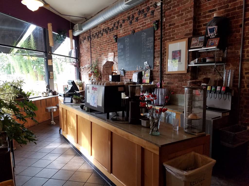 Day by Day Cafe | restaurant | 477 7th St W, St Paul, MN 55102, USA | 6512270654 OR +1 651-227-0654