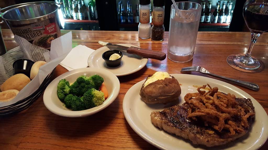 Coltons Steak House & Grill | restaurant | 8051 Goodman Rd, Olive Branch, MS 38654, USA | 6628904142 OR +1 662-890-4142