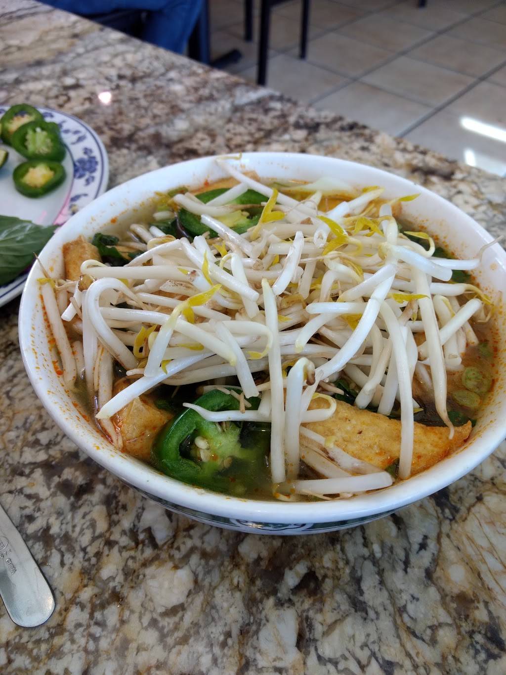 Top Pho | restaurant | 11697 E Colfax Ave, Aurora, CO 80010, USA | 3033410566 OR +1 303-341-0566