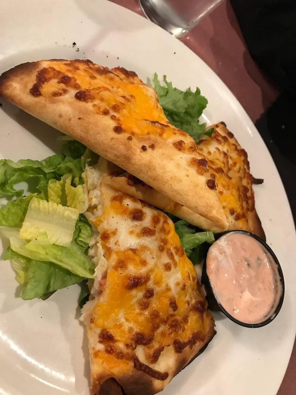 Costas Inn | restaurant | 4100 North Point Blvd, Baltimore, MD 21222, USA | 4104771975 OR +1 410-477-1975