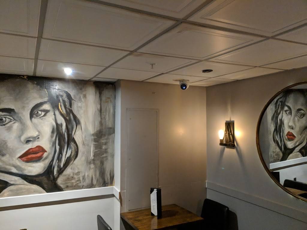 La Piazza Wine and Martini Bar | restaurant | 24 Railroad Ave, Warwick, NY 10990, USA | 8459878585 OR +1 845-987-8585