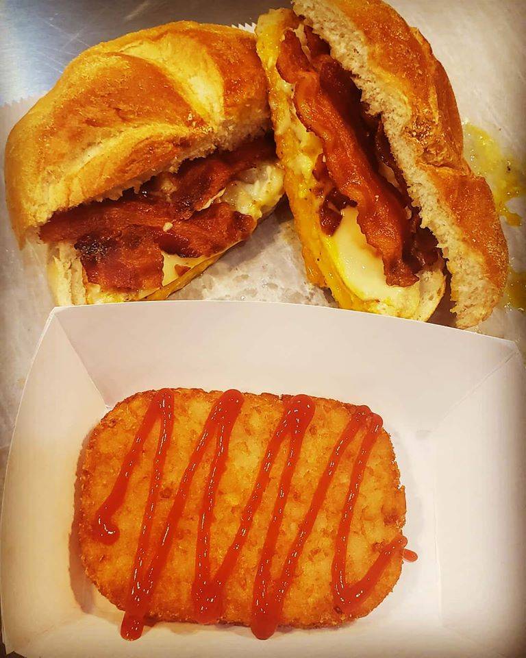 Valley Burger Shack | restaurant | 639 S Main St, Seymour, CT 06483, USA | 2033082190 OR +1 203-308-2190