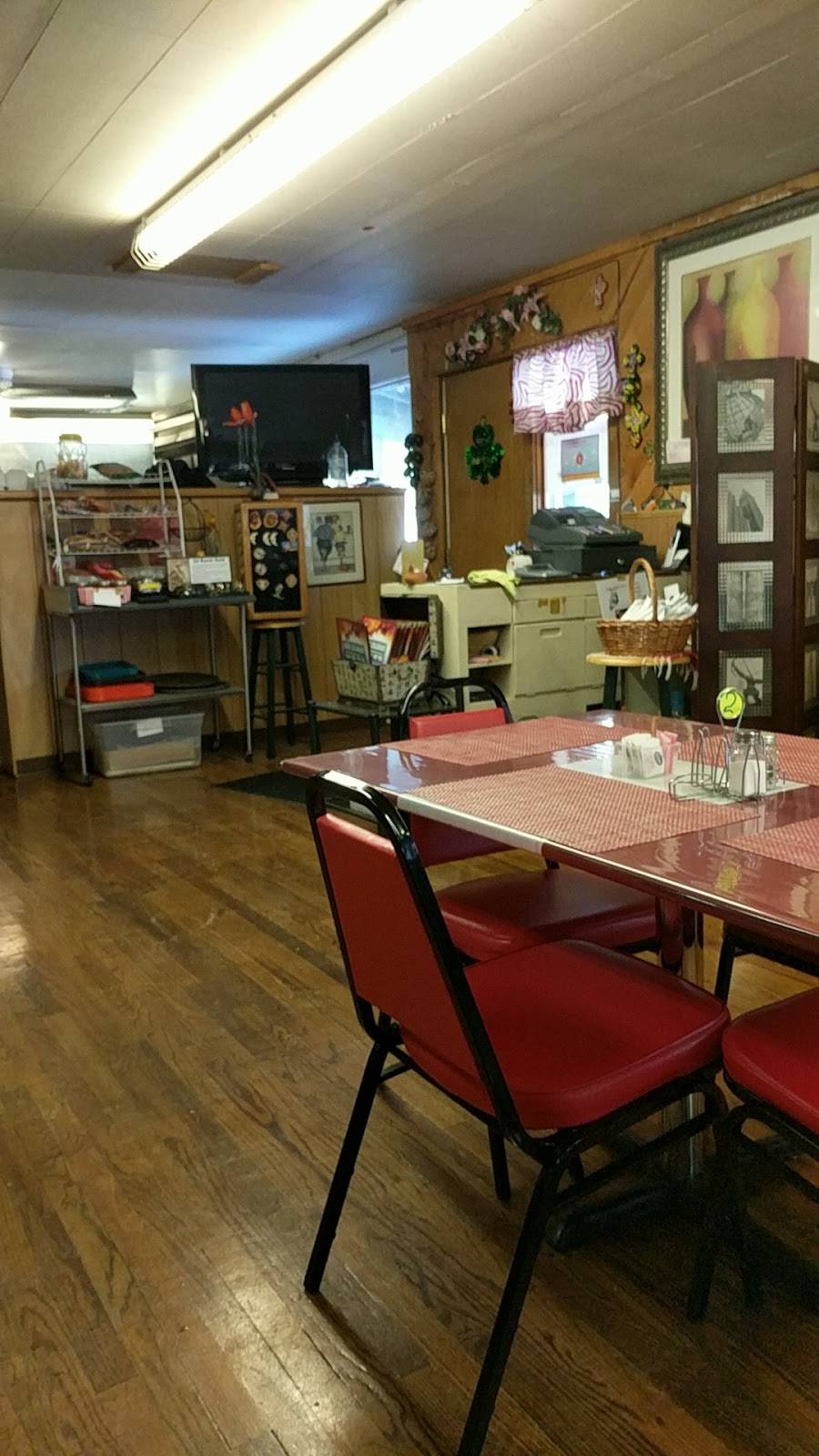 Bust Colorado | restaurant | 8655 US-24, Cascade, CO 80809, USA | 7195059587 OR +1 719-505-9587