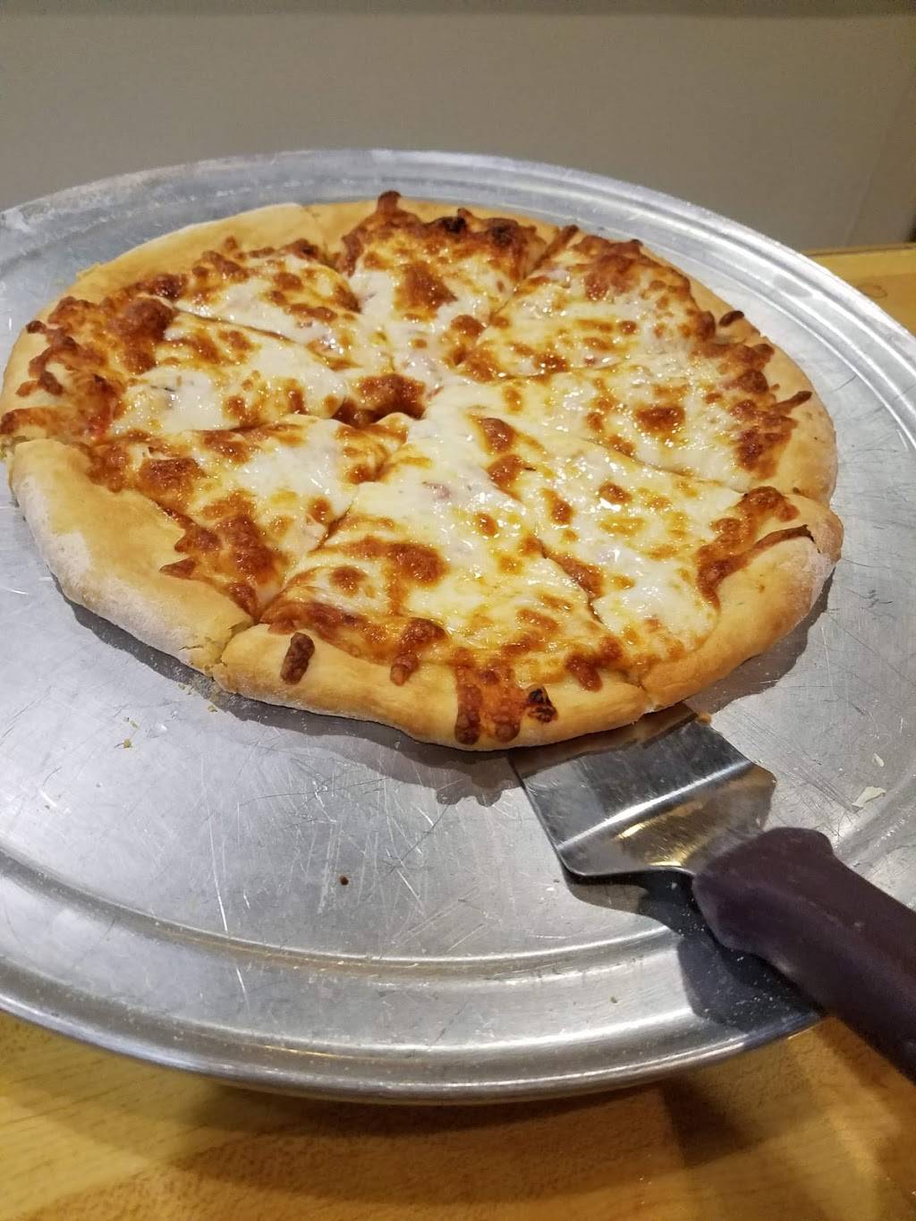 Rips Place Steakhouse and Bar | restaurant | 177 S Main St, Vermontville, MI 49096, USA | 5177260789 OR +1 517-726-0789