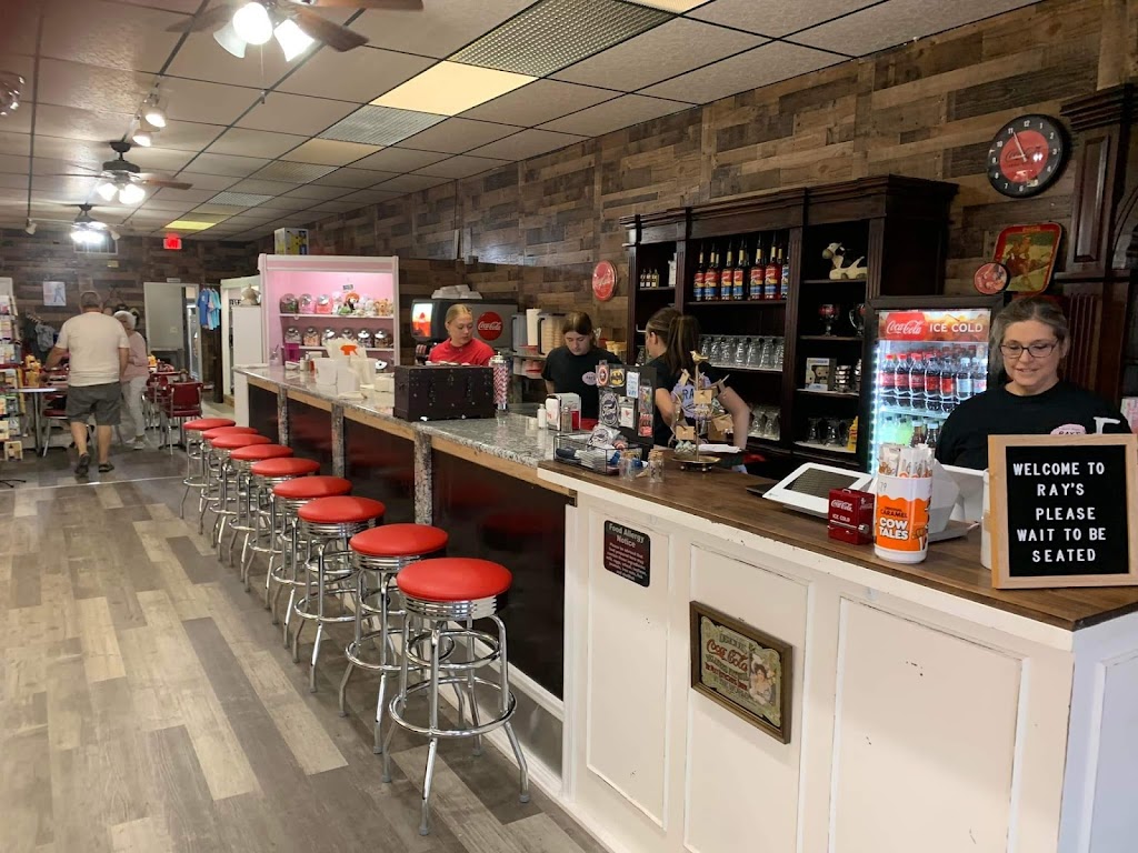 Rays Sweet Shoppe and Poutinerie | restaurant | 352 W Main St, Covington, VA 24426, USA | 5409623404 OR +1 540-962-3404