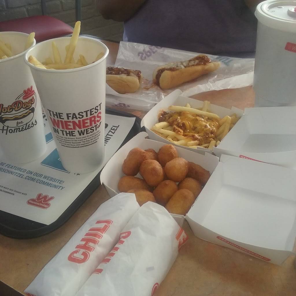 Wienerschnitzel | restaurant | 1401 S Kolb Rd, Tucson, AZ 85710, USA | 5202968632 OR +1 520-296-8632