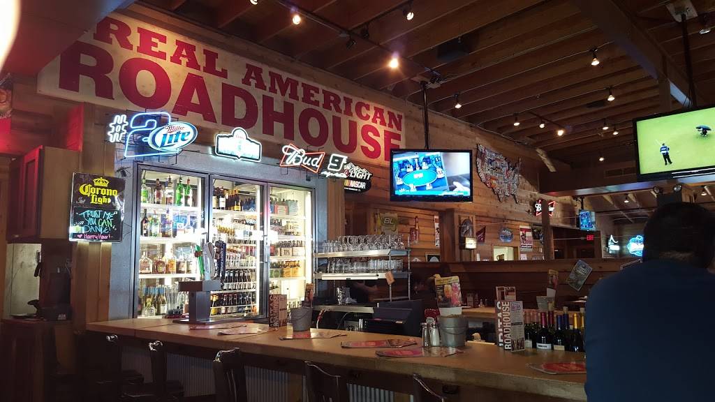 Logans Roadhouse | restaurant | 5912 Quebec St, Fort Worth, TX 76135, USA | 8172370405 OR +1 817-237-0405