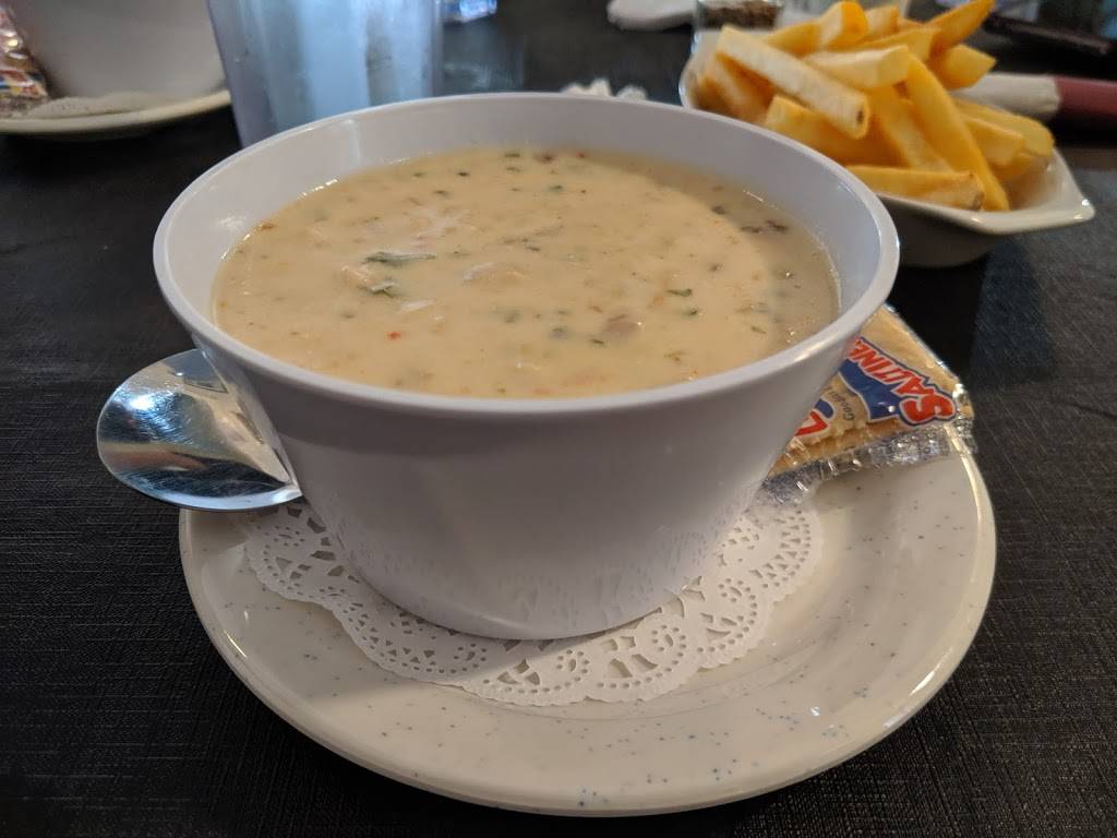 Tonys Clam Chowder Seafood Restaurant | restaurant | 622 N Donnelly St, Mt Dora, FL 32757, USA | 3527292834 OR +1 352-729-2834
