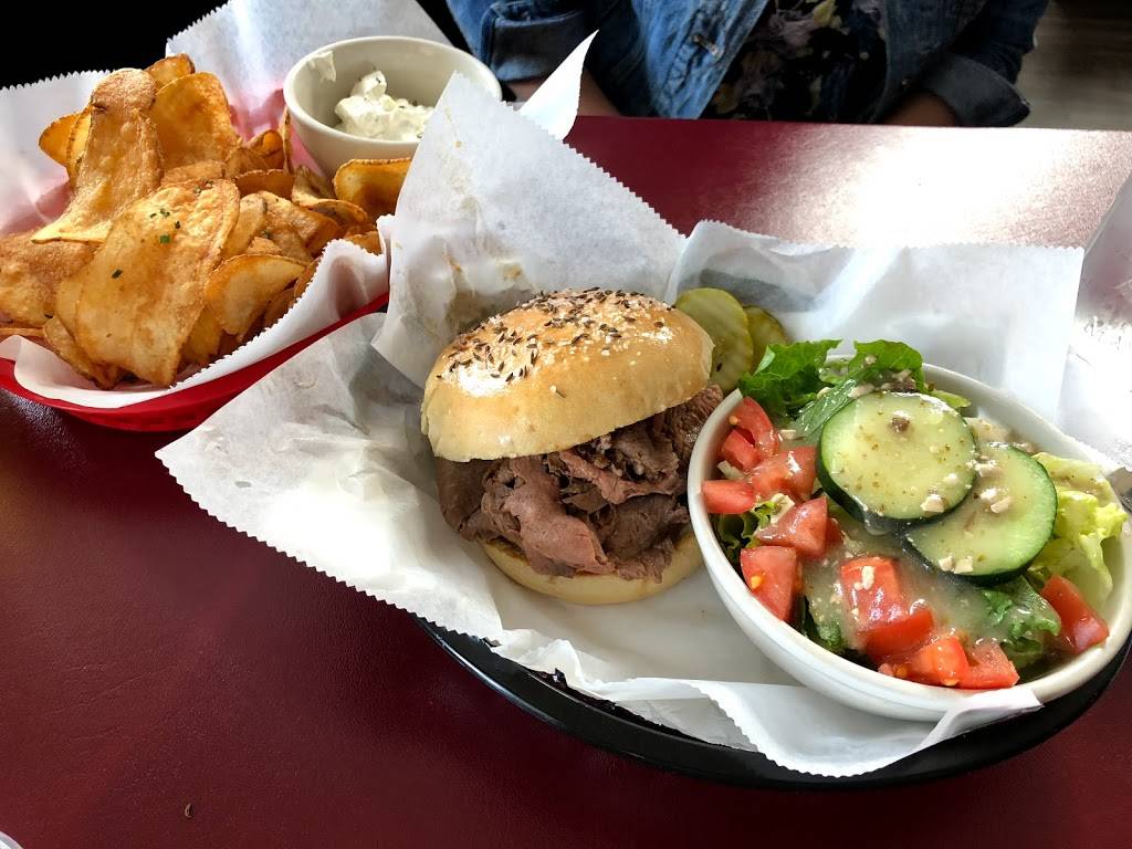 Third Street Retreat Eatery & Pub | cafe | 250 Rainbow Blvd, Niagara Falls, NY 14303, USA | 7163710760 OR +1 716-371-0760