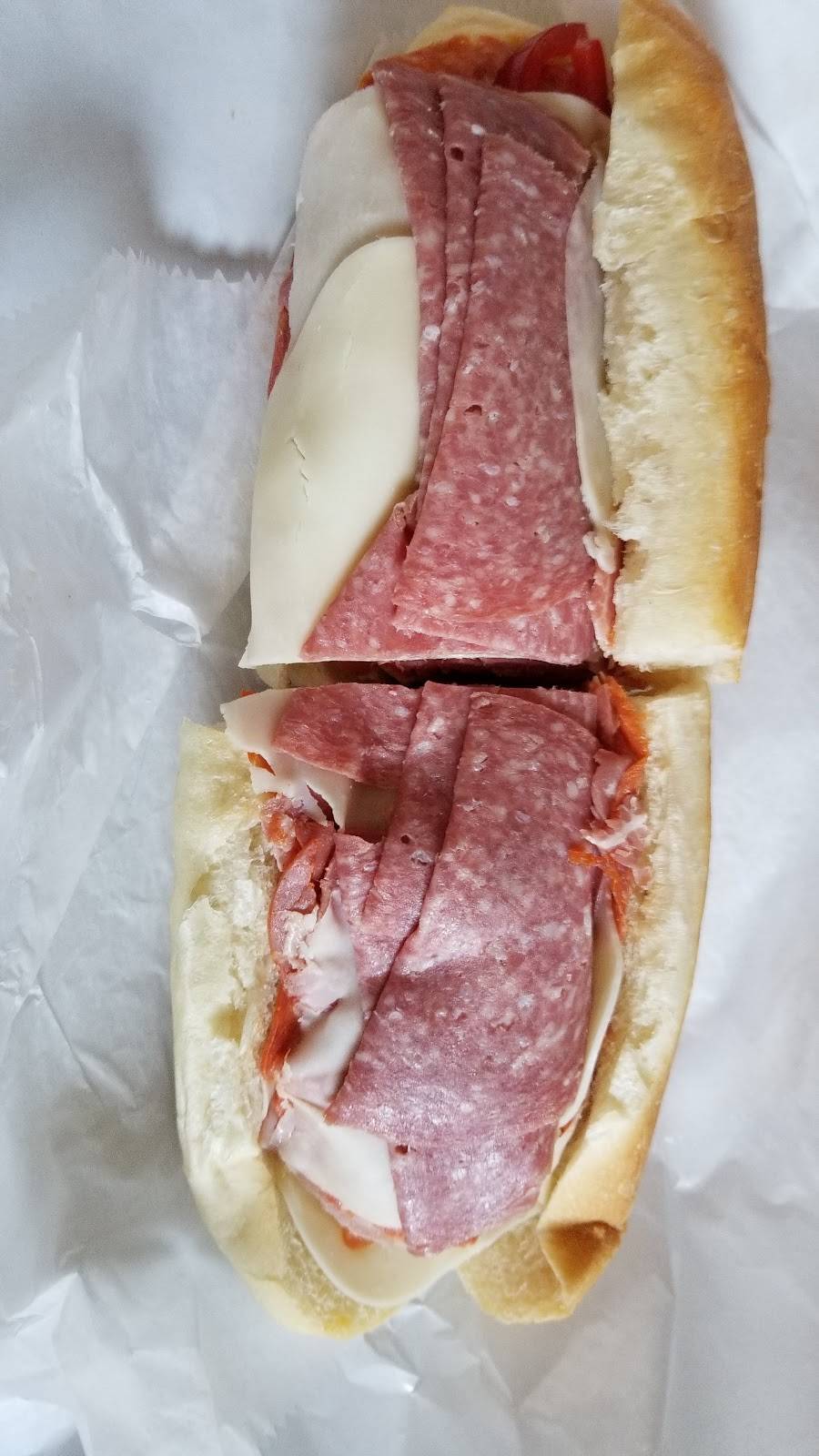 Freds Deli On Main LLC | restaurant | 138 Main St, Berlin, CT 06037, USA | 8608296262 OR +1 860-829-6262